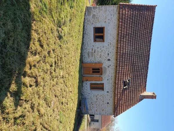 Maison 1 pièce 100 m²