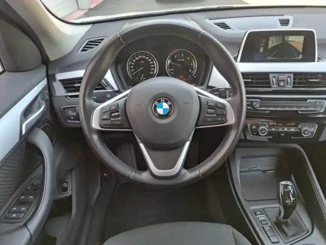 Bmw X1 sdrive 18 d lounge — photo 17