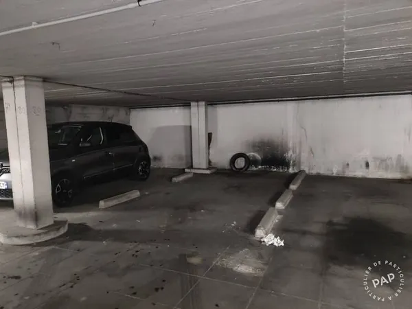 Garage/Parking