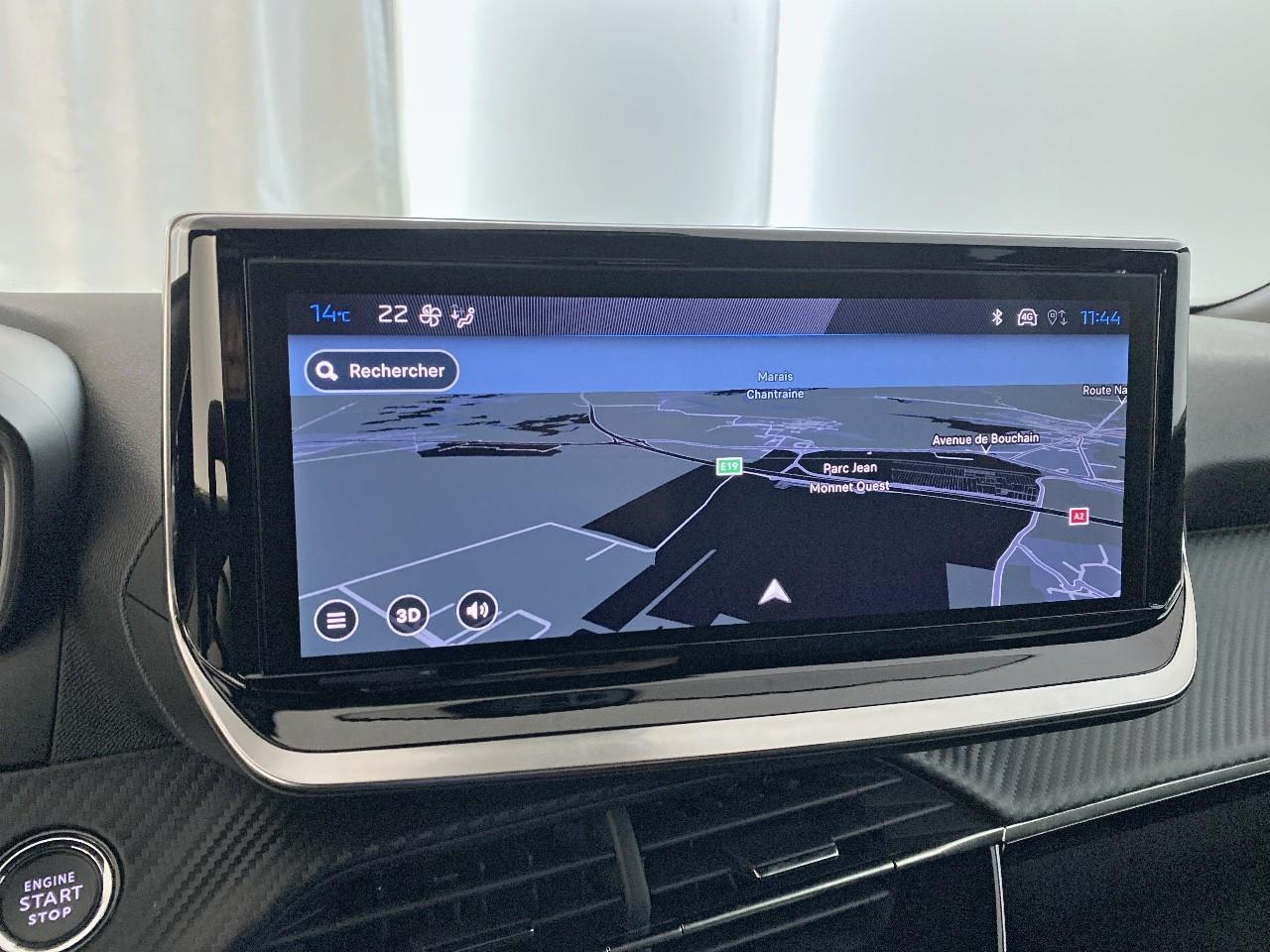 Peugeot 2008 hybrid 145 ch e-dcs6 allure — photo 16
