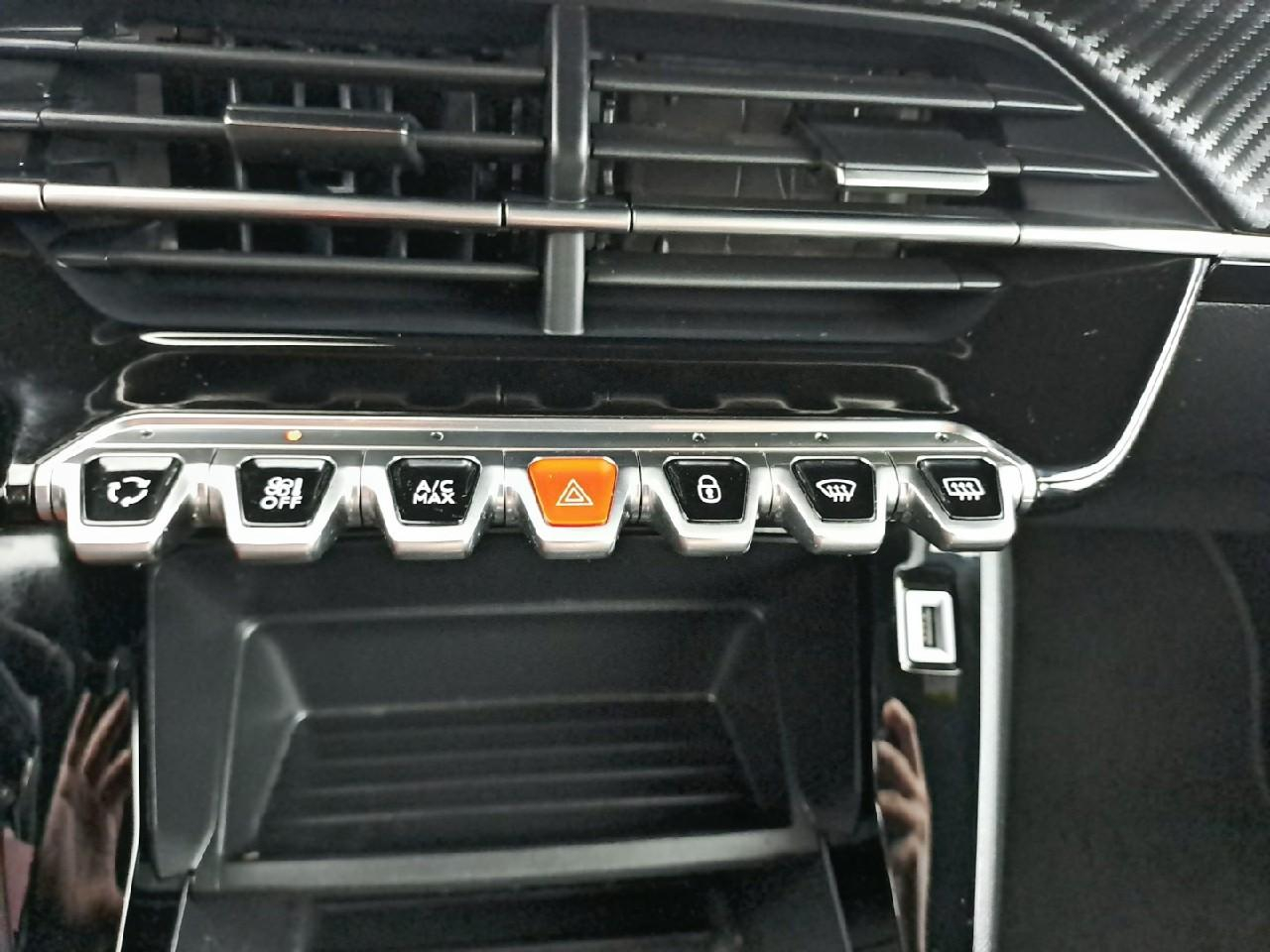 Peugeot 2008 puretech 100 s&s bvm6 active pack — photo 25