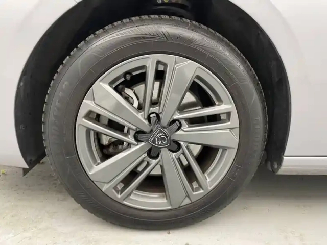 Peugeot 308 bluehdi 130ch s&amp;s eat8 — photo 17