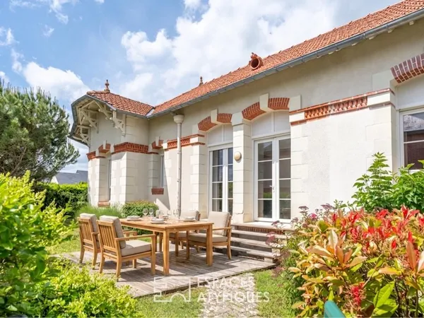 Appartement esprit maison avec jardin dans bâtisse historique