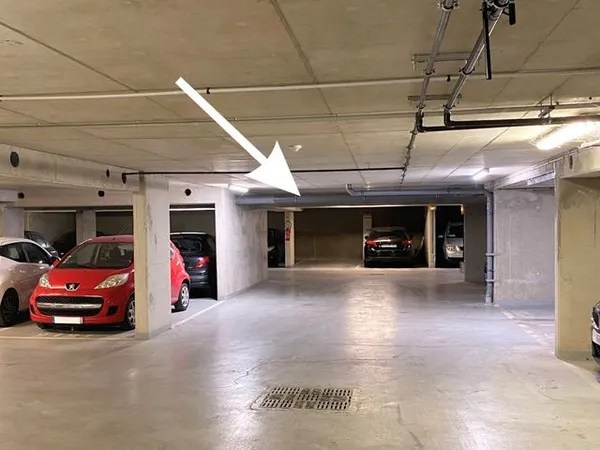 Place de parking couverte sécurisée - Vert de Maisons RER D- 75