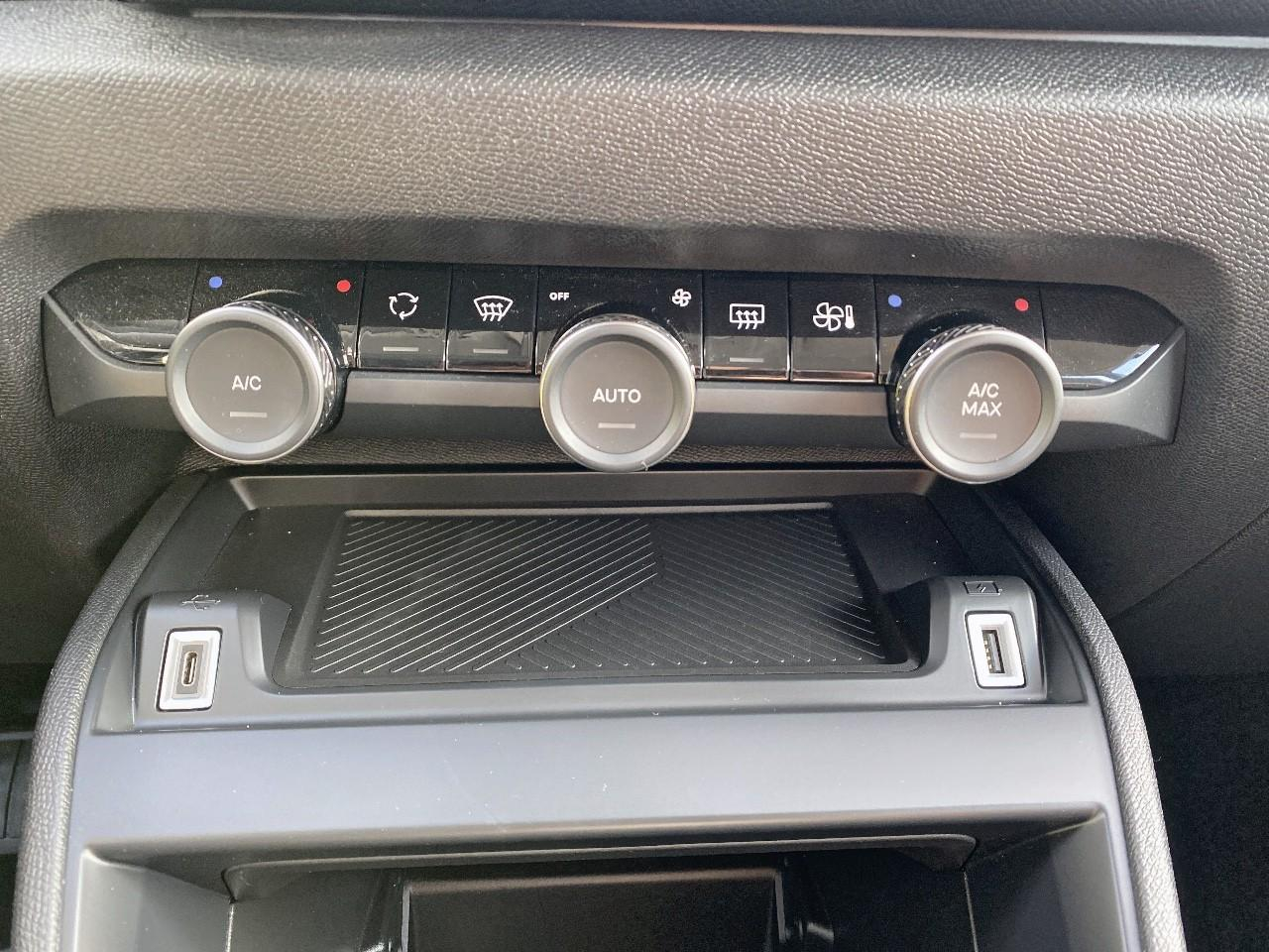 Citroën C4 1.2 hybride 145ch plus e-dcs6 — photo 29