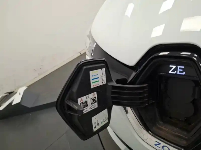Renault Zoé zoe r110 — photo 20