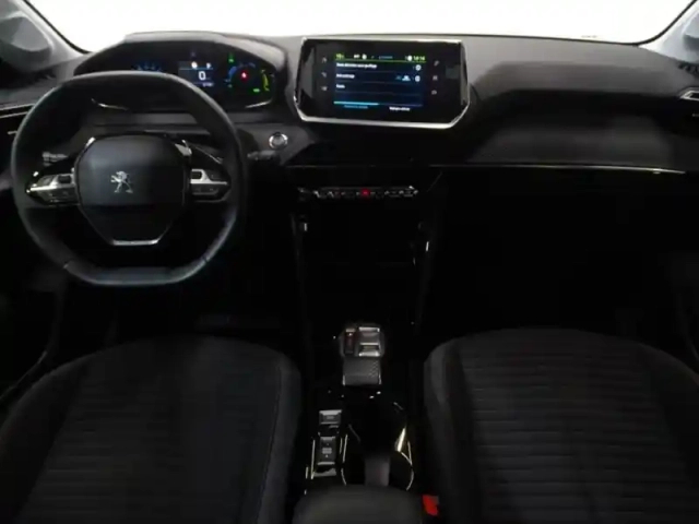 Peugeot 208 e- 136ch like — photo 6