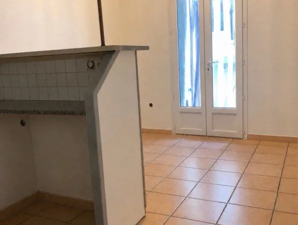 À saisir - Immeuble 3 appartements - Gare d'Agde - 165 000