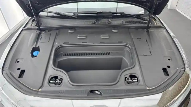 Audi A6 e-tron avant performance 367 ch 100 kwh — photo 22