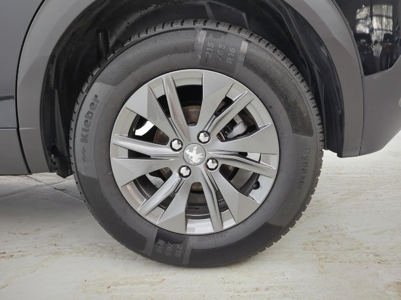 Peugeot 2008 puretech 130 s&s eat8 style — photo 11