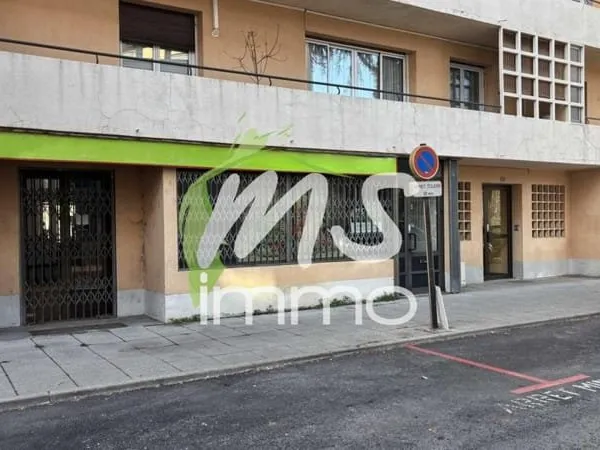 Local commercial de 270 m² - GAP