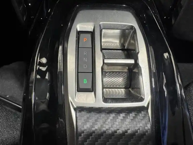 Peugeot 2008 electrique 50 kwh 136 ch — photo 60