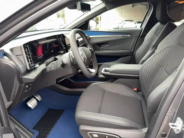 Renault Megane e-tech 220 ch autonomie confort — photo 10