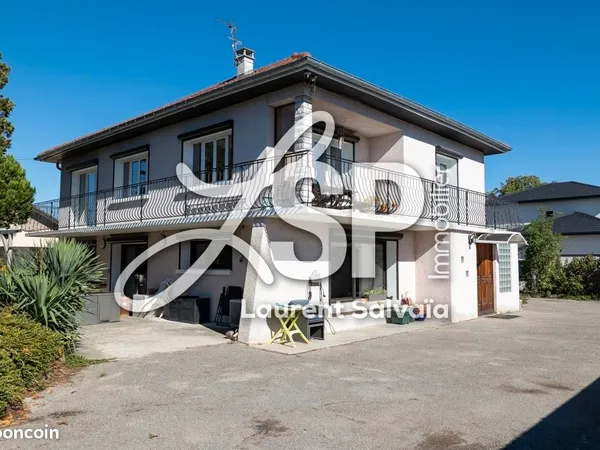 Villa 5 pièces 185 m²