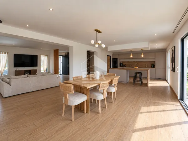 Maison 5 pièces 162 m²