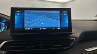 Peugeot 3008 HYBRID 225ch Allure Pack e-EAT8 — photo 18