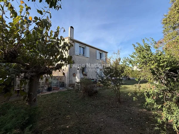 Vaunage villa 3 chambres sur 700m2 avec piscine garage et terrasse