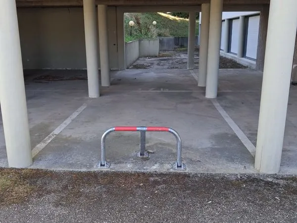 Loue parking couvert