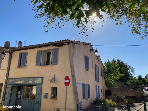 Appartement T3 de 87 m² avec Grande Terrasse & Pergola - Roquebrune-sur-Argens