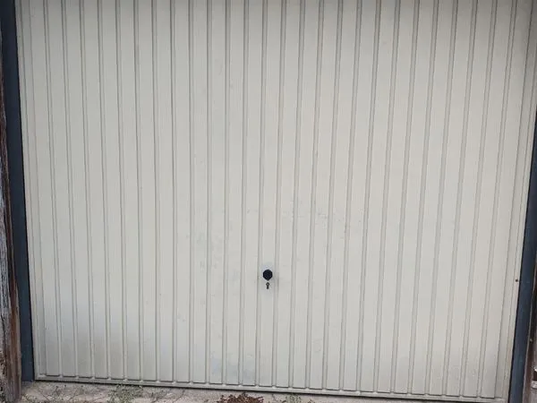Garage/box