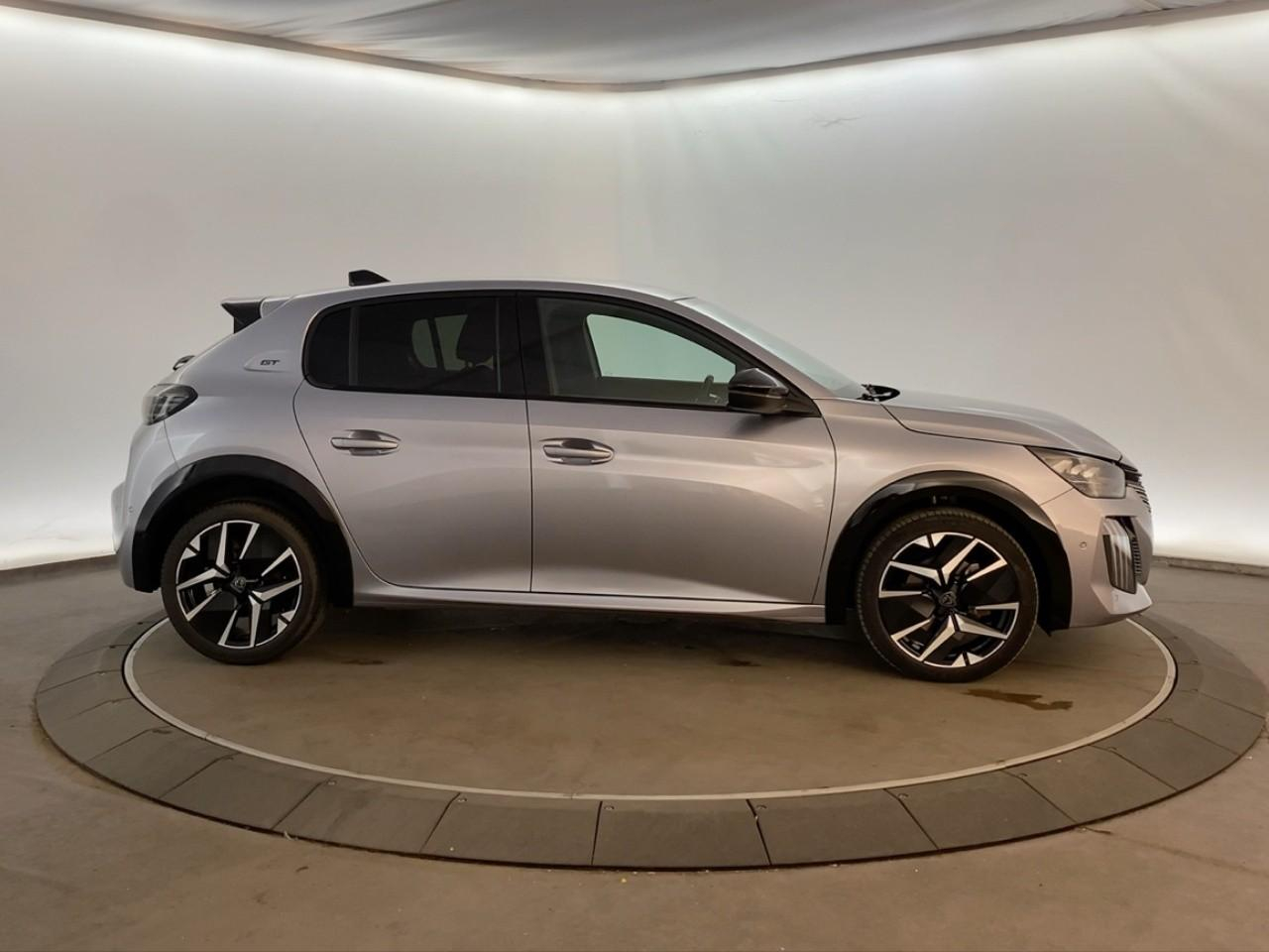 Peugeot 208 hybrid 110 e-dcs6 gt — photo 4