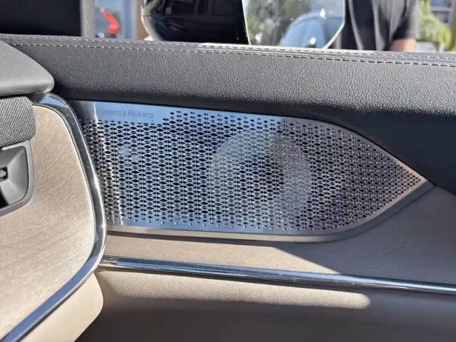 Volvo Ex90 twin performance awd 517 ch 1edt — photo 13