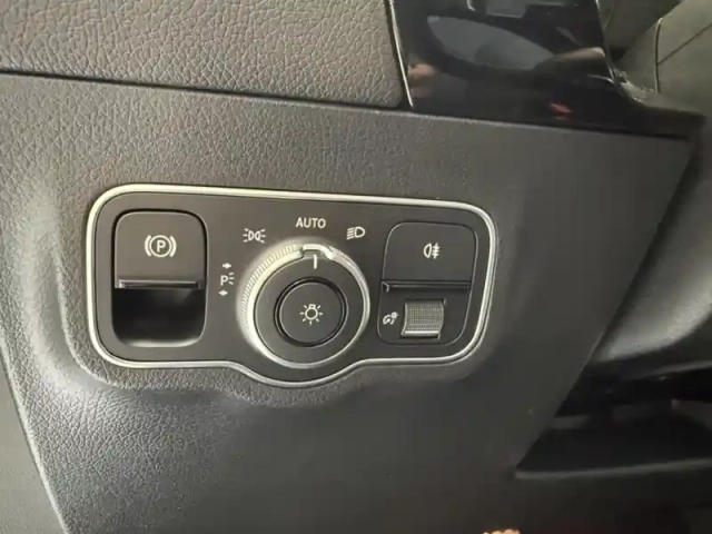 Mercedes Gla 250 e amg line — photo 14