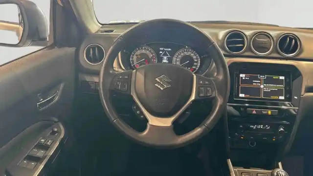 Suzuki Vitara 1.4 boosterjet hybrid — photo 59