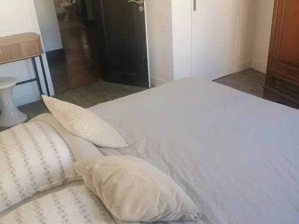 Loue chambre meublée