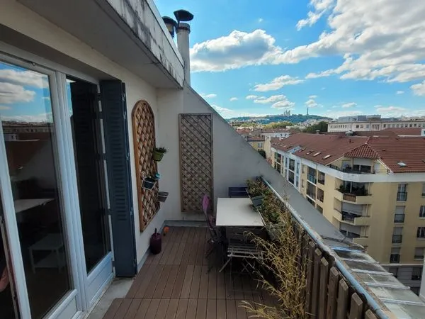 Location Appartement T1-T3 2 chambres, place Guichard Lyon 3