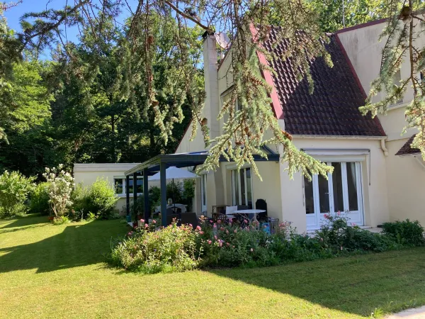 Vends Maison familiale à Dampierre-en-Yvelines (Vallée de Chevreuse) 240m² sur 2000m² de terrain
