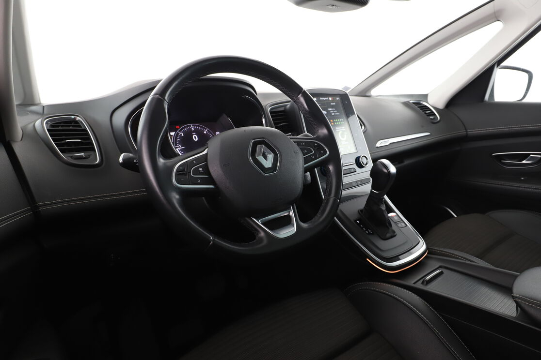 Renault Grand Scenic 1.6 dCi Energy Bose Edition EDC — photo 11