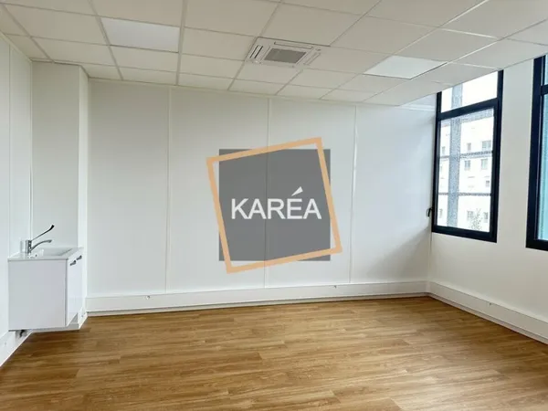 Local professionnel 991 m²