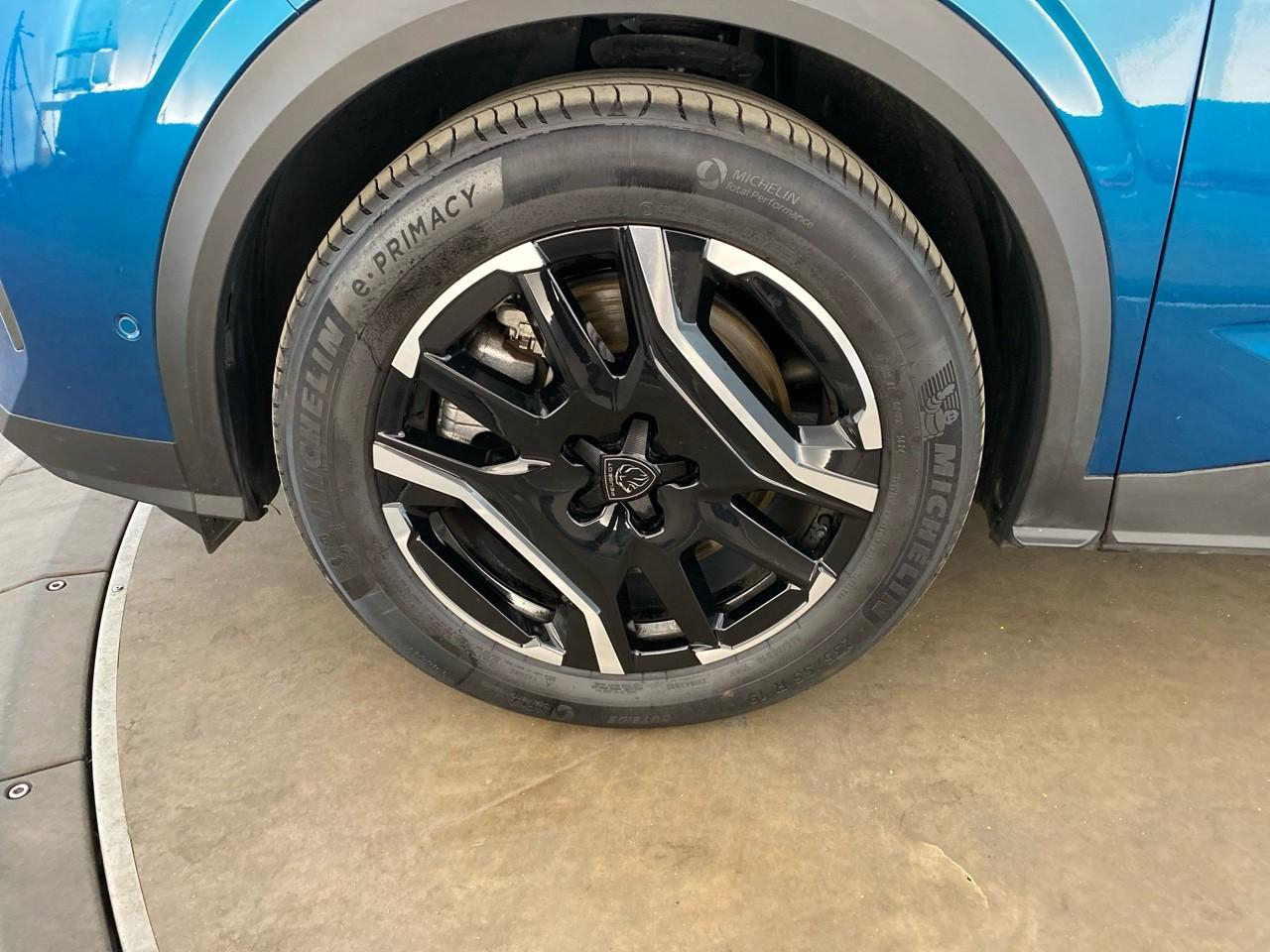 Peugeot 3008 electrique 210 ch 73 kwh allure — photo 11