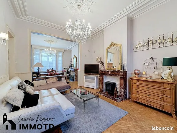 Villa 8 pièces 200 m²