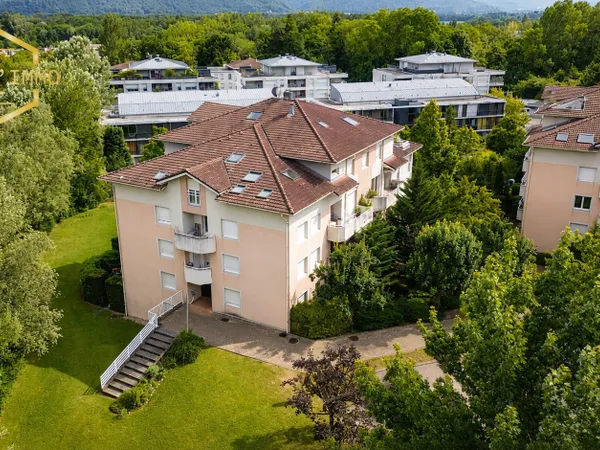 Appartement 5 pièces - 91 m² - 4 chambres - Terrasse et balcon