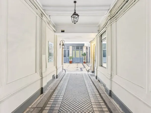 Bureaux 180 m²