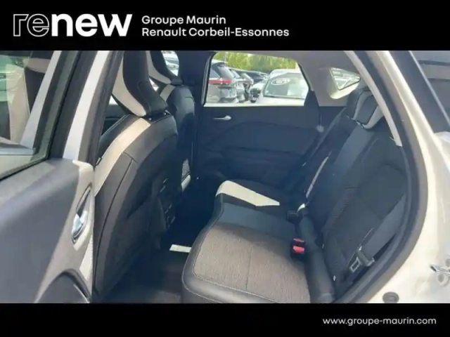 Renault Captur 1.6 e-tech hybride 145ch intens -21 — photo 10