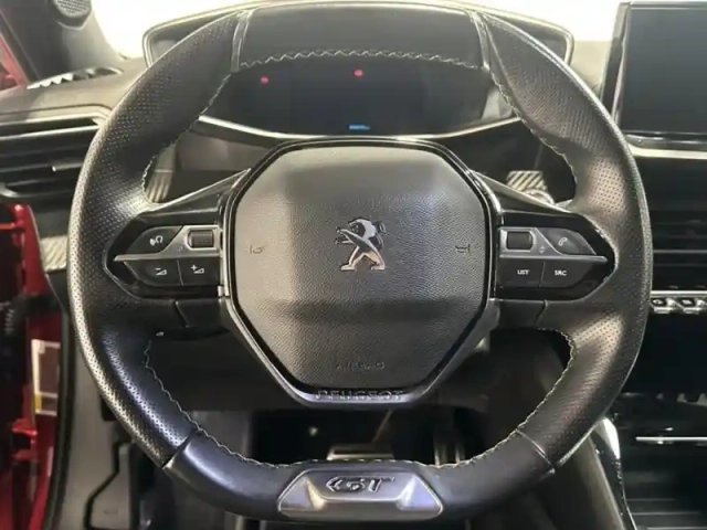 Peugeot 2008 e- 136ch gt — photo 14