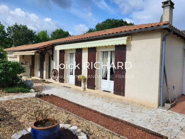 CHARMANTE HABITATION DANS QUARTIER CALME