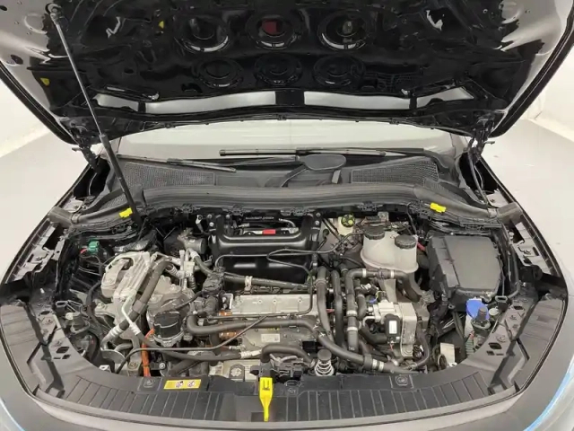 Mercedes Eqa 250 — photo 8