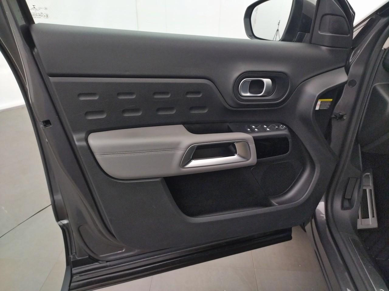 Citroën C5 Aircross hybride rechargeable 225 s&s e-eat8 shine — photo 23