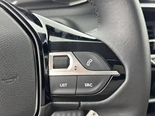 Peugeot 208 puretech 75 s&amp;s bvm5 — photo 70