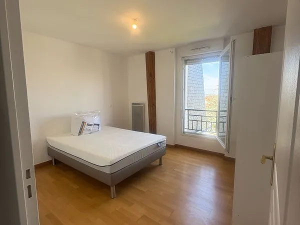 Appartement meublé Le Raincy - Balcon & parking