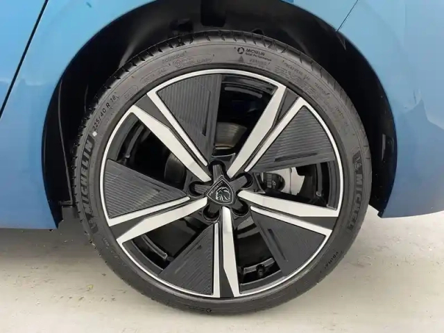 Peugeot 308 hybrid 136 e-dcs6 — photo 48