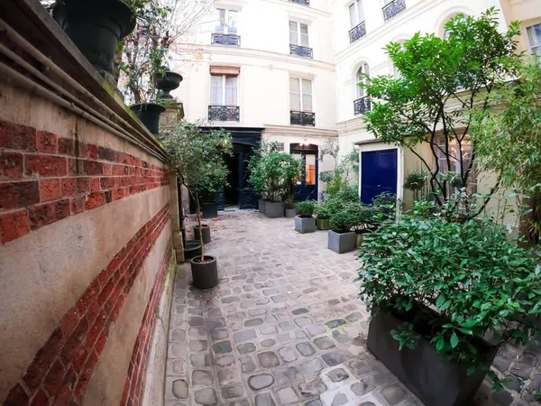 Bureau 132 m²
