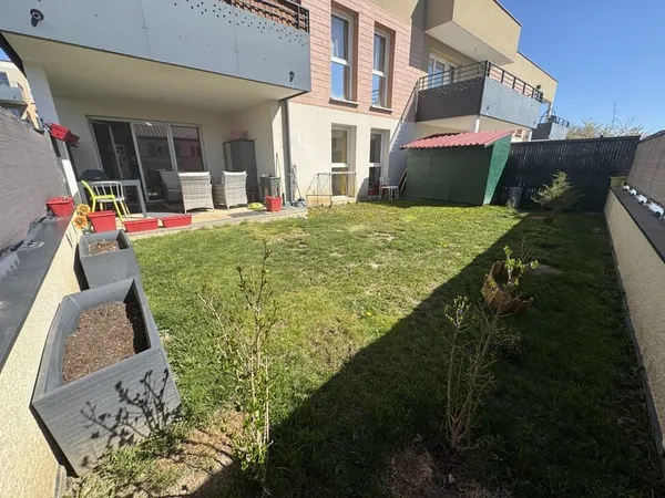 APPARTEMENT T3 DE 60 M2 EN REZ-DE-JARDIN AVEC PARKING