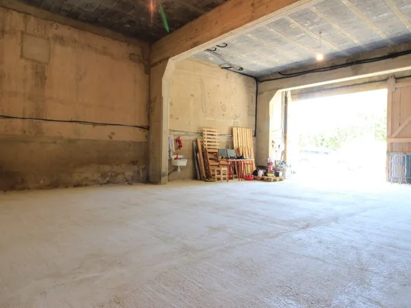 Local commercial 102m² Salon-de-Provence