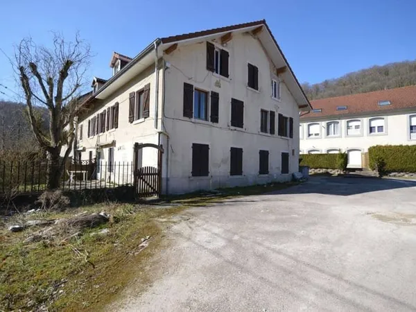 Appartement 1 pièce 85 m²