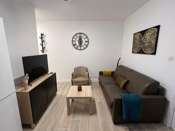 Appartement refait à neuf + combles total à saisir